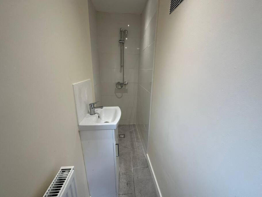 Big 3 Bedroom London House With 2 Bathroom Plumstead  Ngoại thất bức ảnh