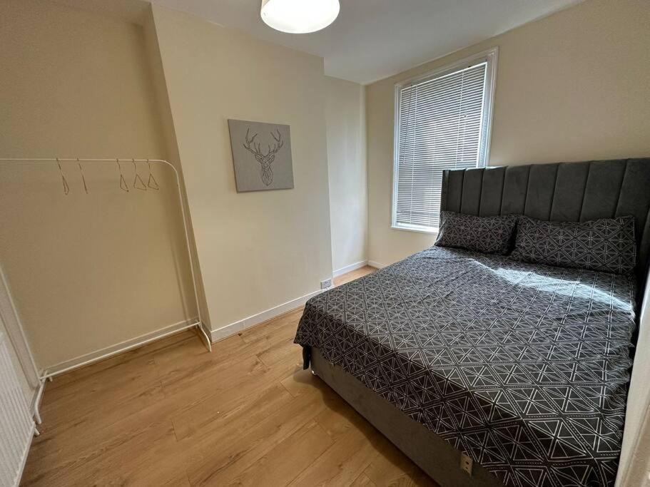 Big 3 Bedroom London House With 2 Bathroom Plumstead  Ngoại thất bức ảnh