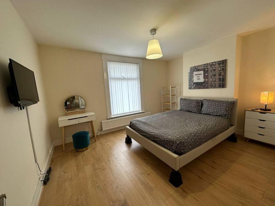 Big 3 Bedroom London House With 2 Bathroom Plumstead  Ngoại thất bức ảnh