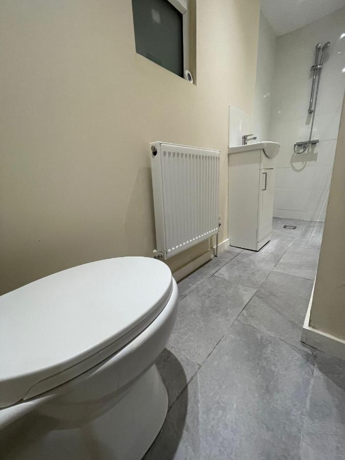 Big 3 Bedroom London House With 2 Bathroom Plumstead  Ngoại thất bức ảnh