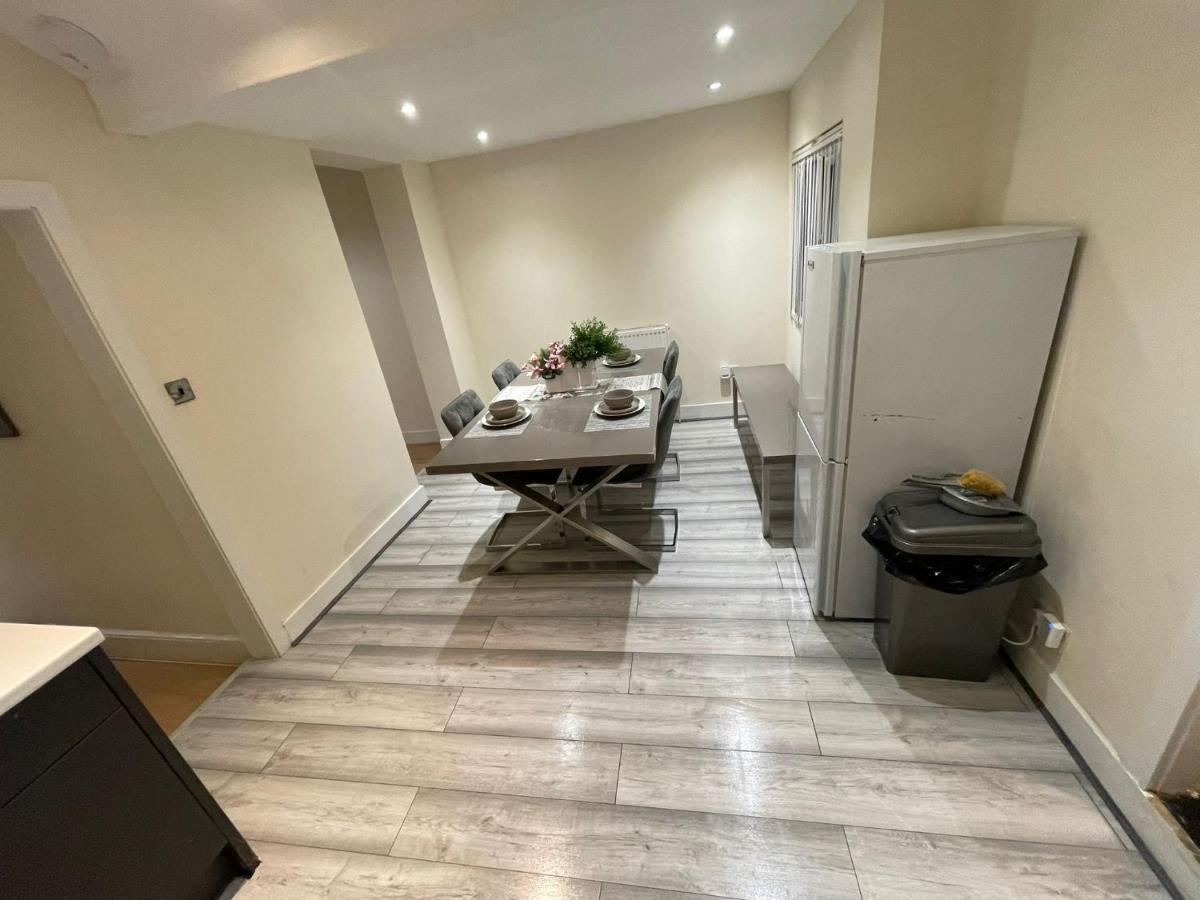 Big 3 Bedroom London House With 2 Bathroom Plumstead  Ngoại thất bức ảnh