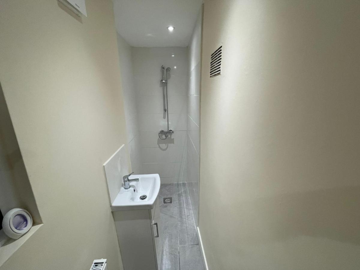 Big 3 Bedroom London House With 2 Bathroom Plumstead  Ngoại thất bức ảnh